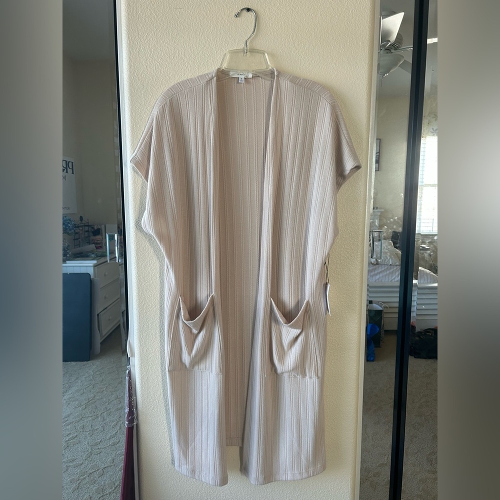 Short Sleeve Longline Knit Cardigan in Off-White
